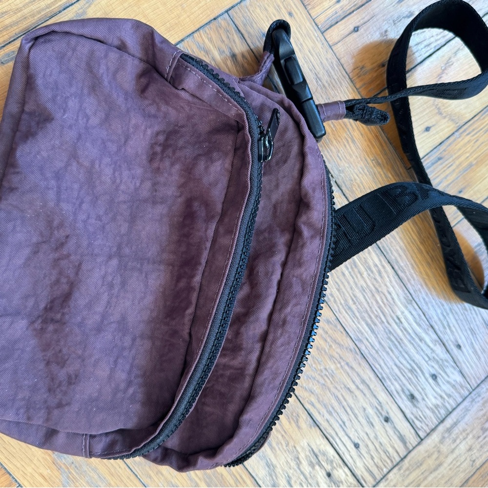 EUC Baggu Fanny Pack in Peppercorn